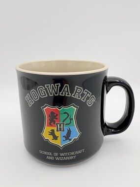 Harry Potter Hogwarts Crest Large 20oz Mug Black Silver Buffalo